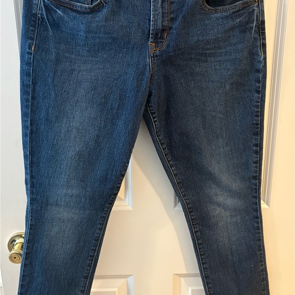 Old Navy Blue Skinny Jeans with Classic Indigo Wash - Picture 1 of 6